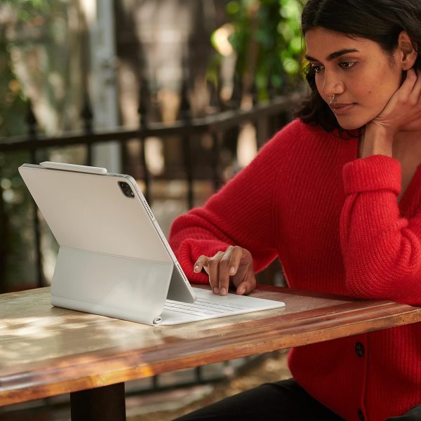 Apple Magic Keyboard Case for iPad Pro-7